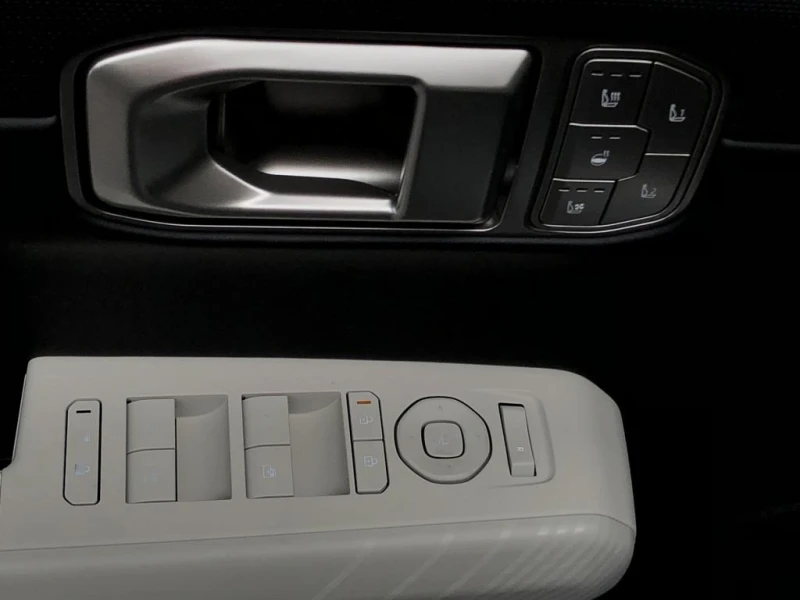 Kia EV3 EV4* GTL* FWD* 360CAM* MEMORY* DISTR* PANO* , снимка 6 - Автомобили и джипове - 52523660