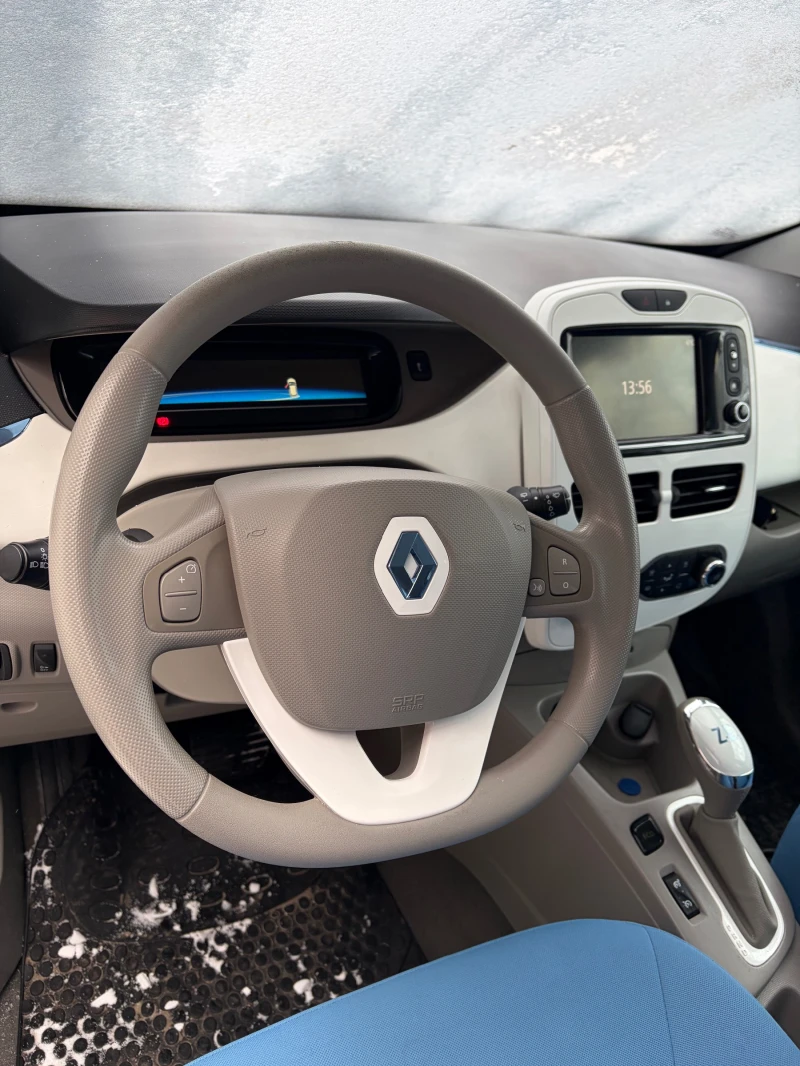 Renault Zoe, снимка 9 - Автомобили и джипове - 53066657