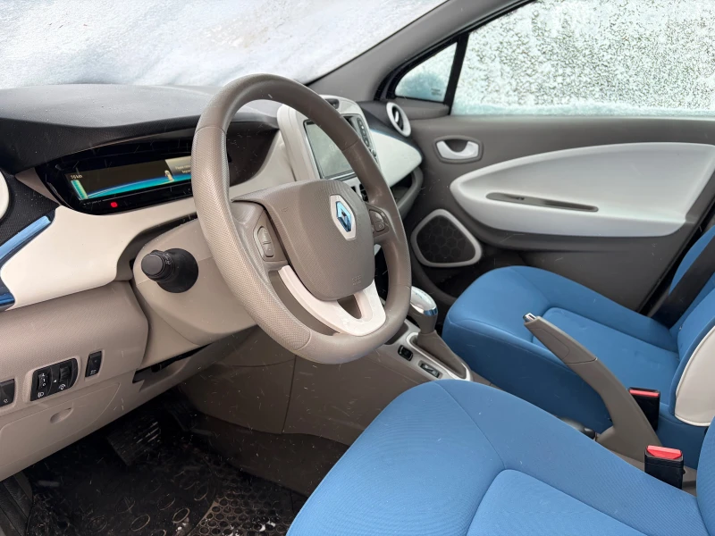 Renault Zoe, снимка 14 - Автомобили и джипове - 53066657