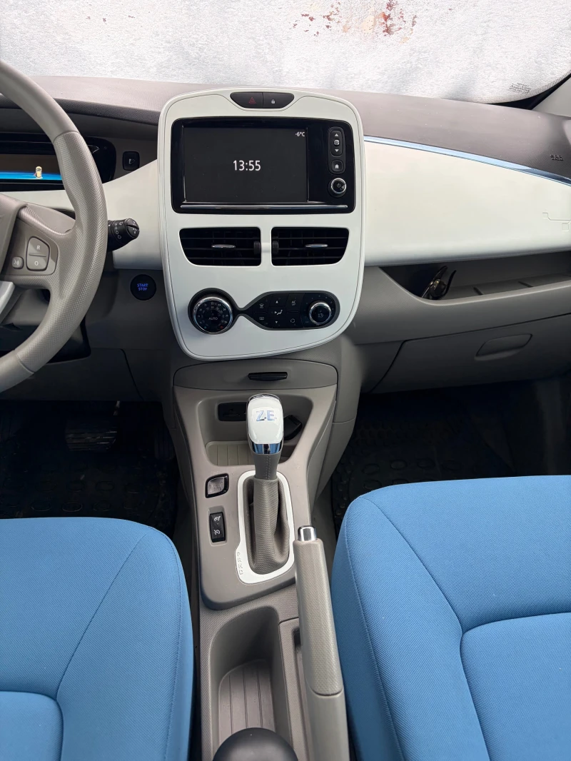 Renault Zoe, снимка 11 - Автомобили и джипове - 53066657