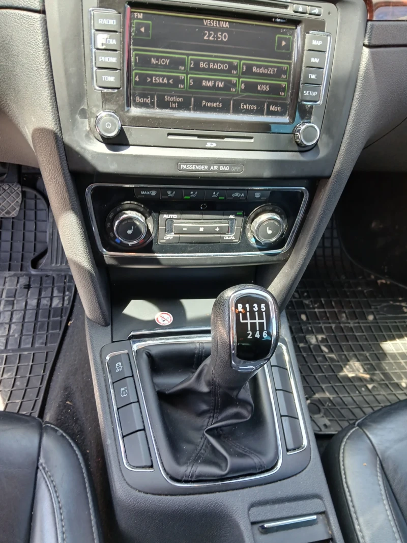 Skoda Superb Тди, снимка 4 - Автомобили и джипове - 53166924