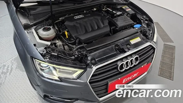 Audi A3 40 TFSI, АВТОКРЕДИТ, ЦЕНА до БГ, снимка 6 - Автомобили и джипове - 56060356