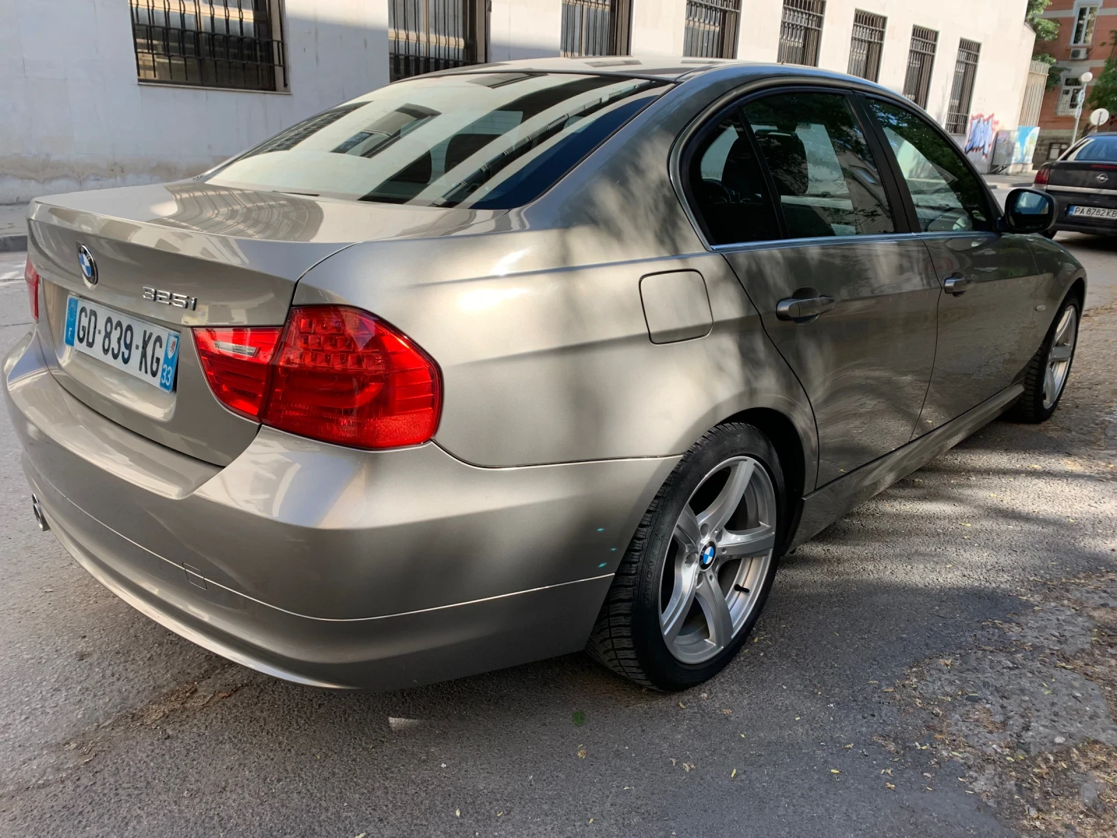 BMW 325 3.0i 218к.с.EURO5 165000 км - изображение 7