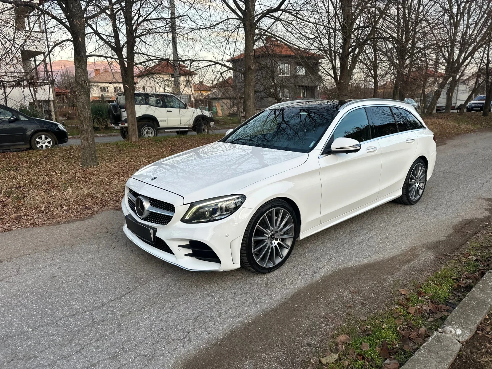 Mercedes-Benz C 220 d AMG - изображение 2