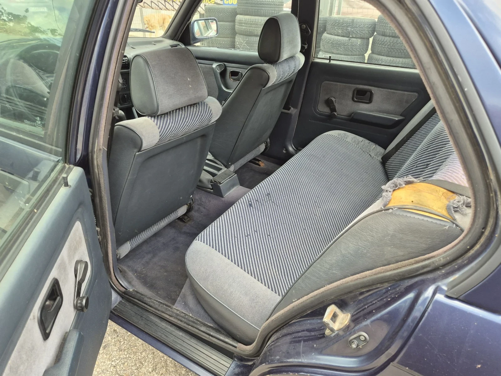 BMW 316 I, снимка 10 - Автомобили и джипове - 48263961