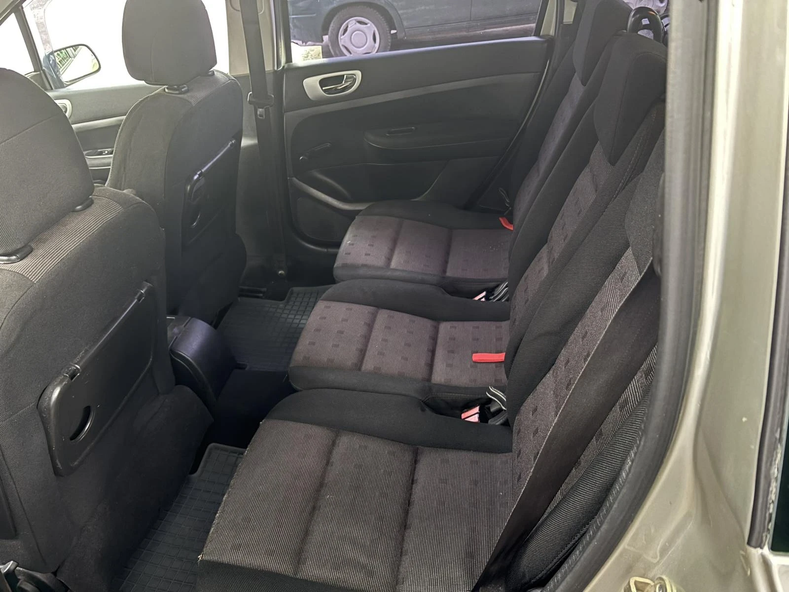 Peugeot 307 HDI 1600 - изображение 8