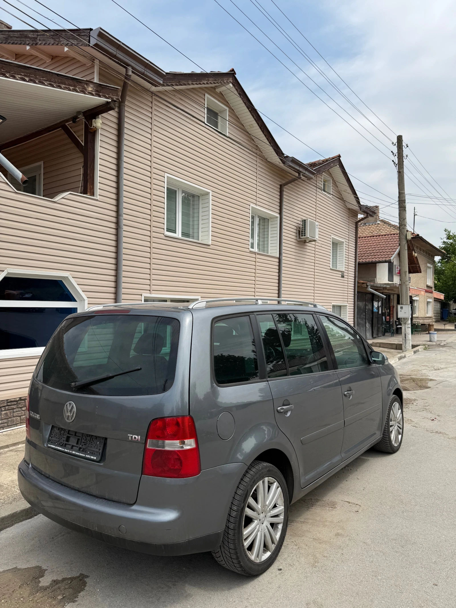 VW Touran  - изображение 2