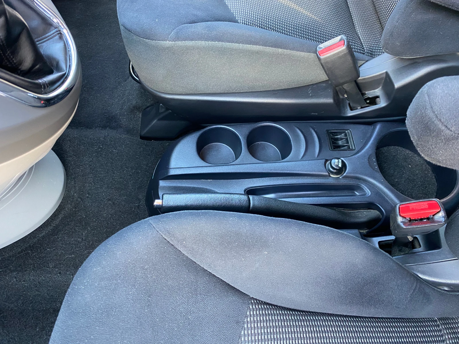 Mitsubishi Grandis 2.0 DI-D - изображение 9