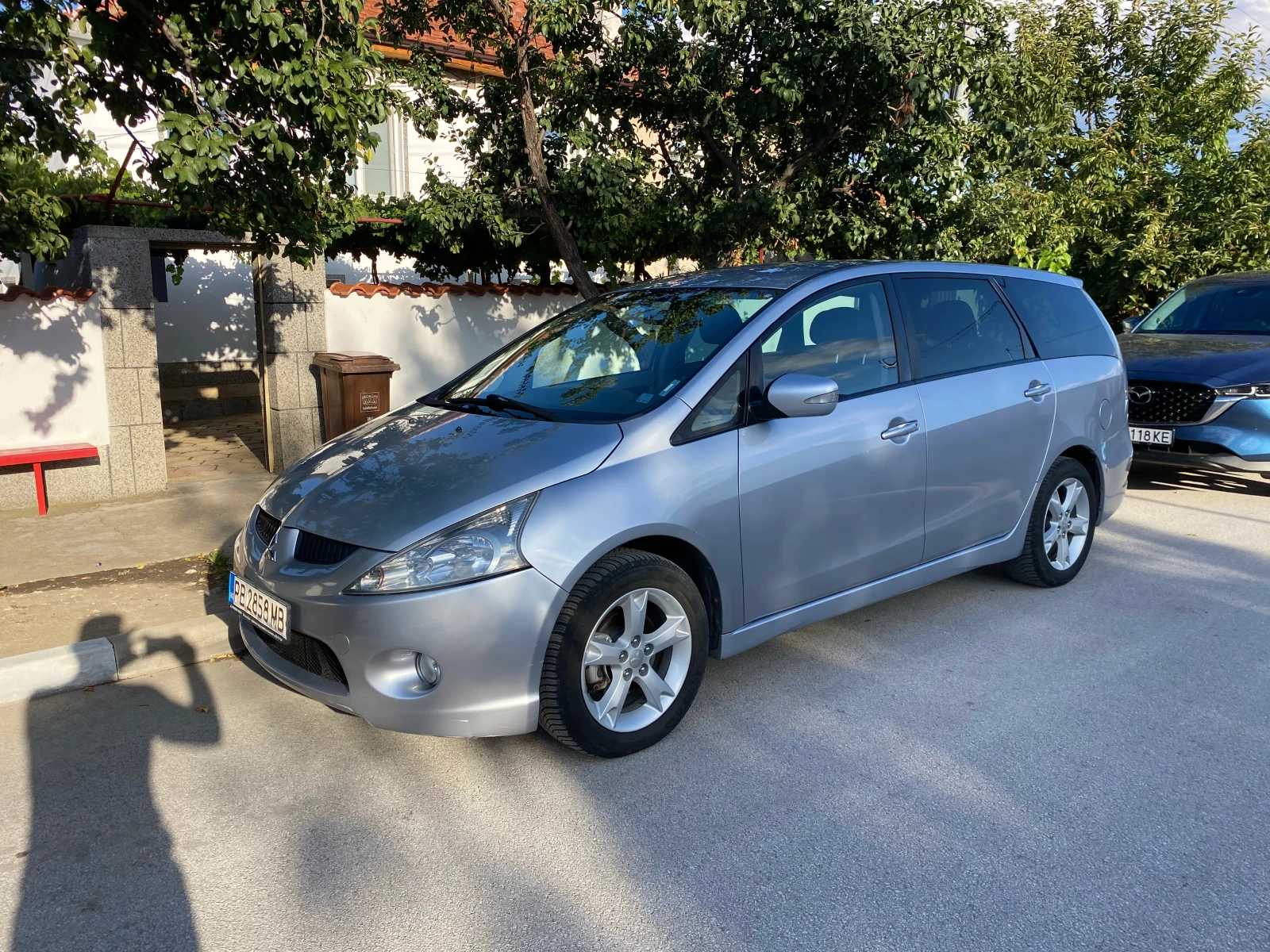 Mitsubishi Grandis 2.0 DI-D - изображение 6