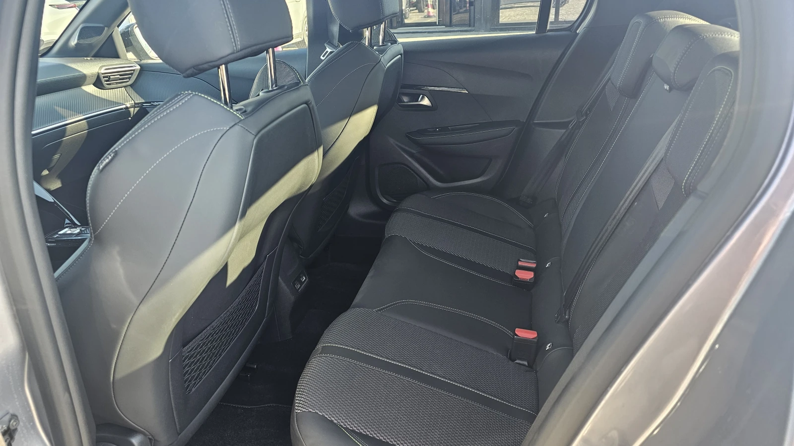 Peugeot 208 GT | Mobile.bg   14