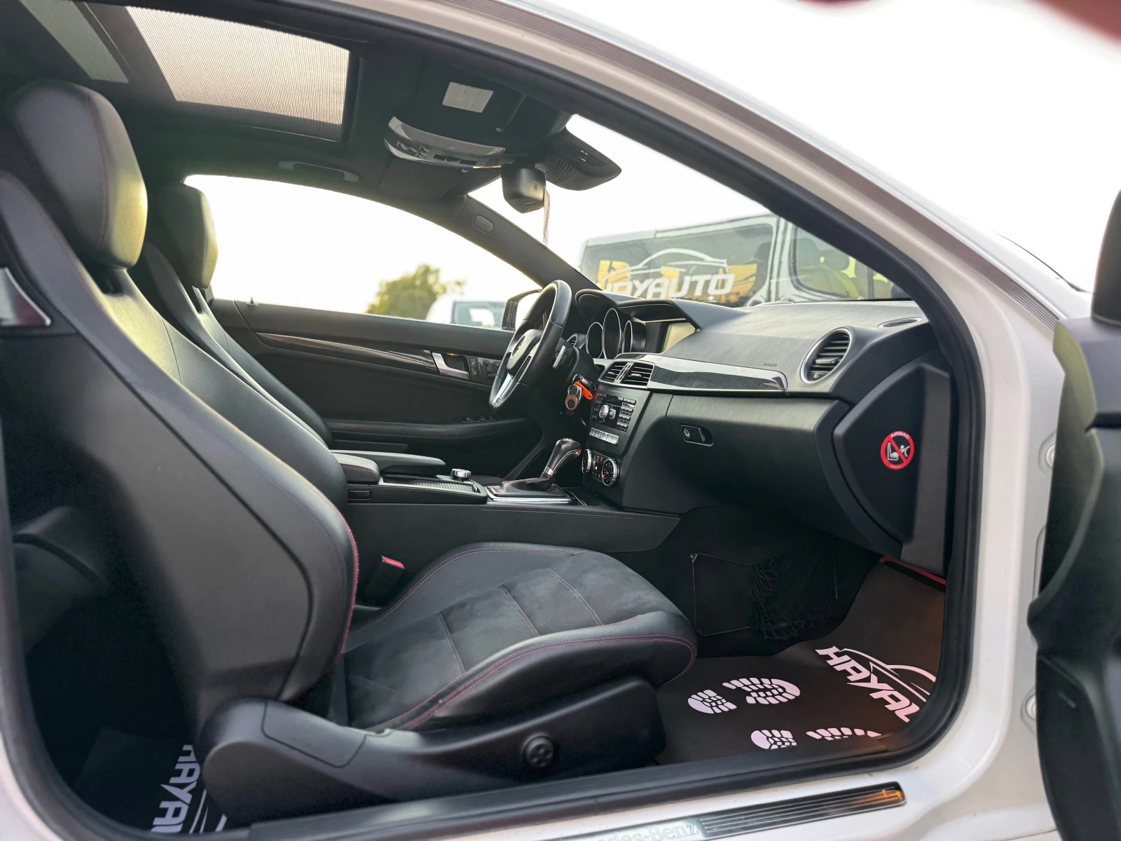 Mercedes-Benz C 250 CDI= 63 AMG= DISTRONIC= KEYLESS= PANORAMA= BLIND S | Mobile.bg   11