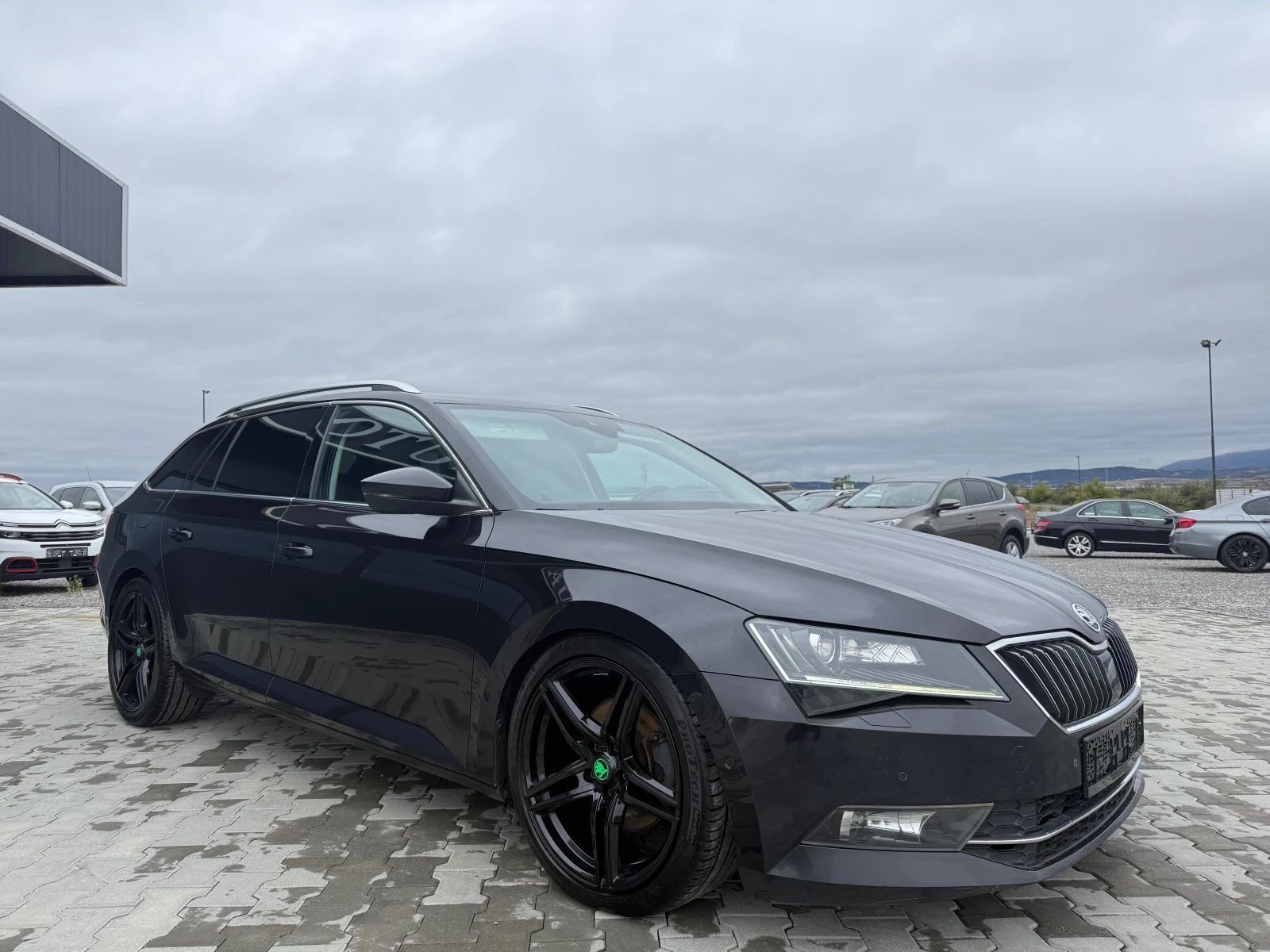 Skoda Superb 2.0 tdi 190 ks Собствен лизинг !!! - изображение 3