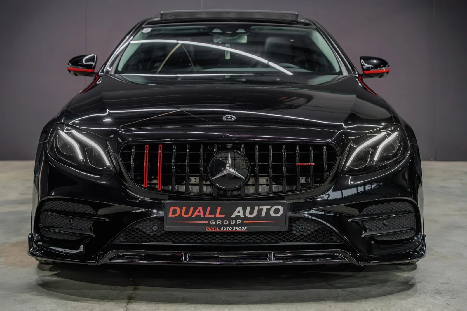 Mercedes-Benz E 220 AMG LINE / DISTRONIC / PANORAMA / HUD / 9G /360CAM - изображение 2