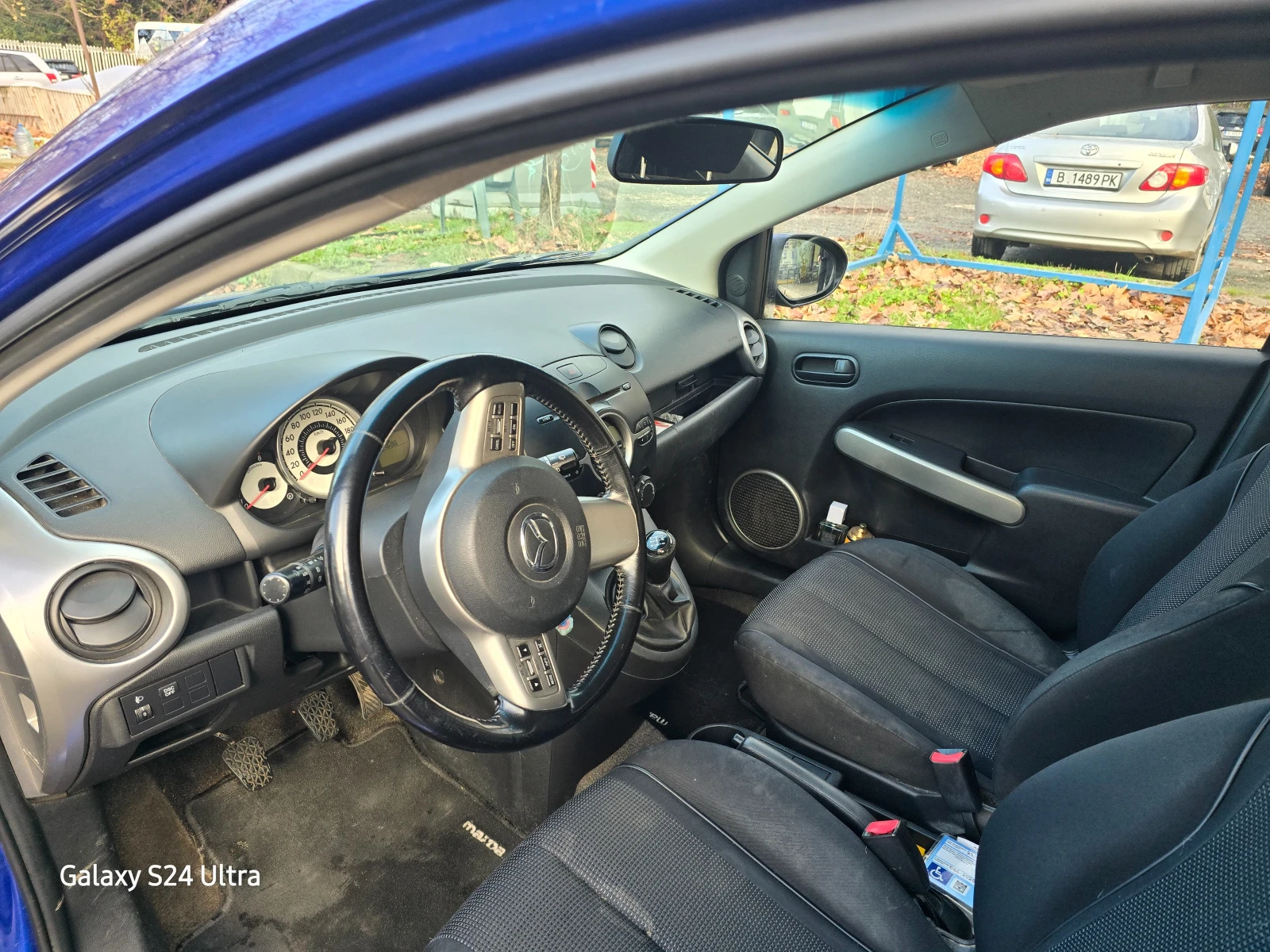 Mazda 2  - изображение 2