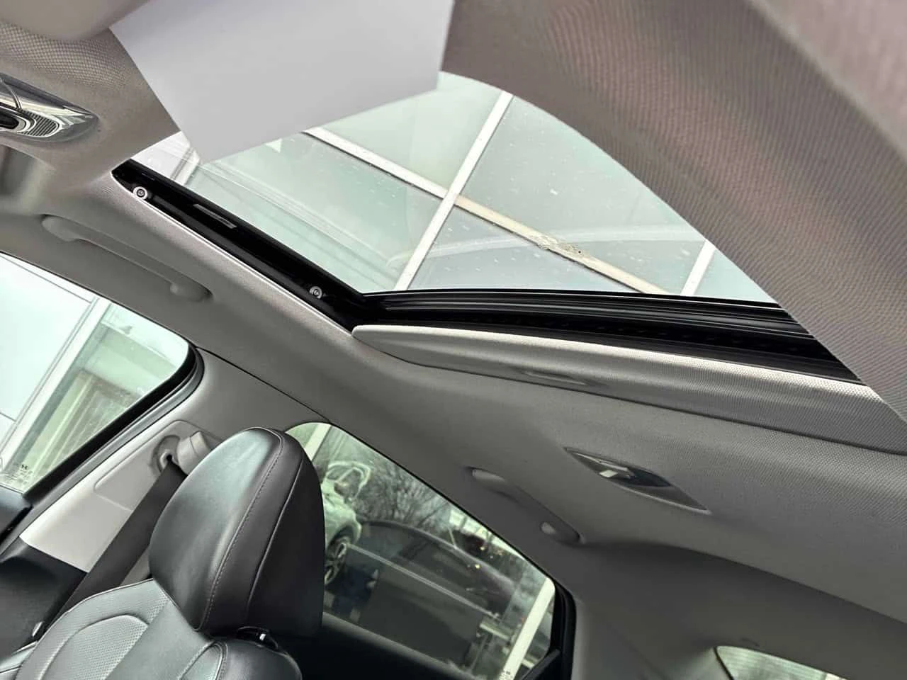 Hyundai Elantra * Ultimate * CARFAX * ���� �� �� | Mobile.bg � ����������� 14