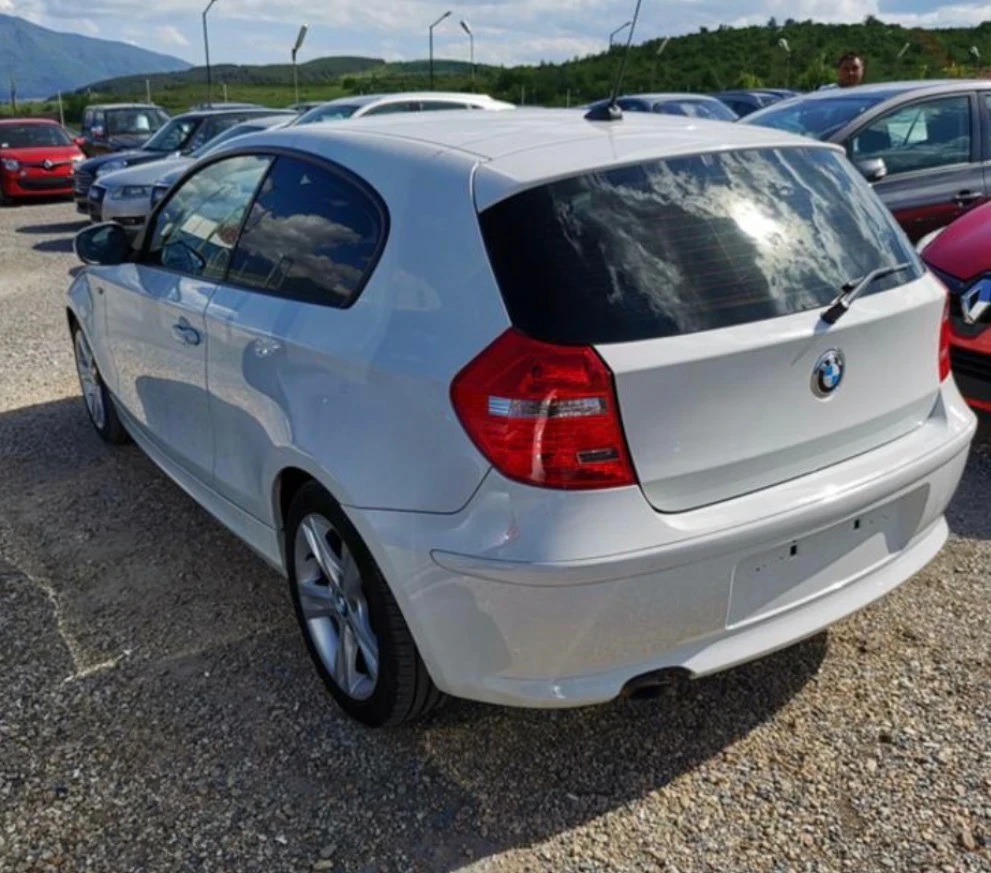 BMW 118 Eletta ниво на оборудване, снимка 2 - Автомобили и джипове - 53937253