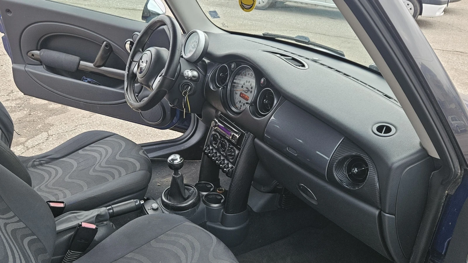 Mini One, снимка 10 - Автомобили и джипове - 54034212