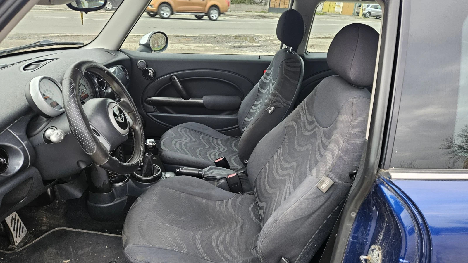 Mini One, снимка 7 - Автомобили и джипове - 54034212