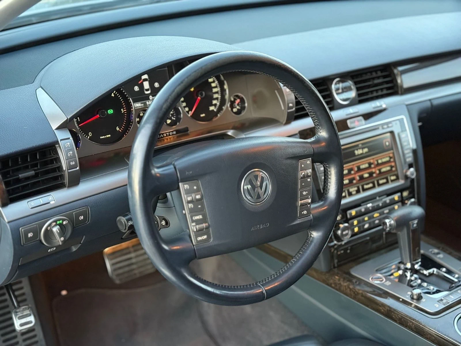 VW Phaeton, снимка 7 - Автомобили и джипове - 54250792