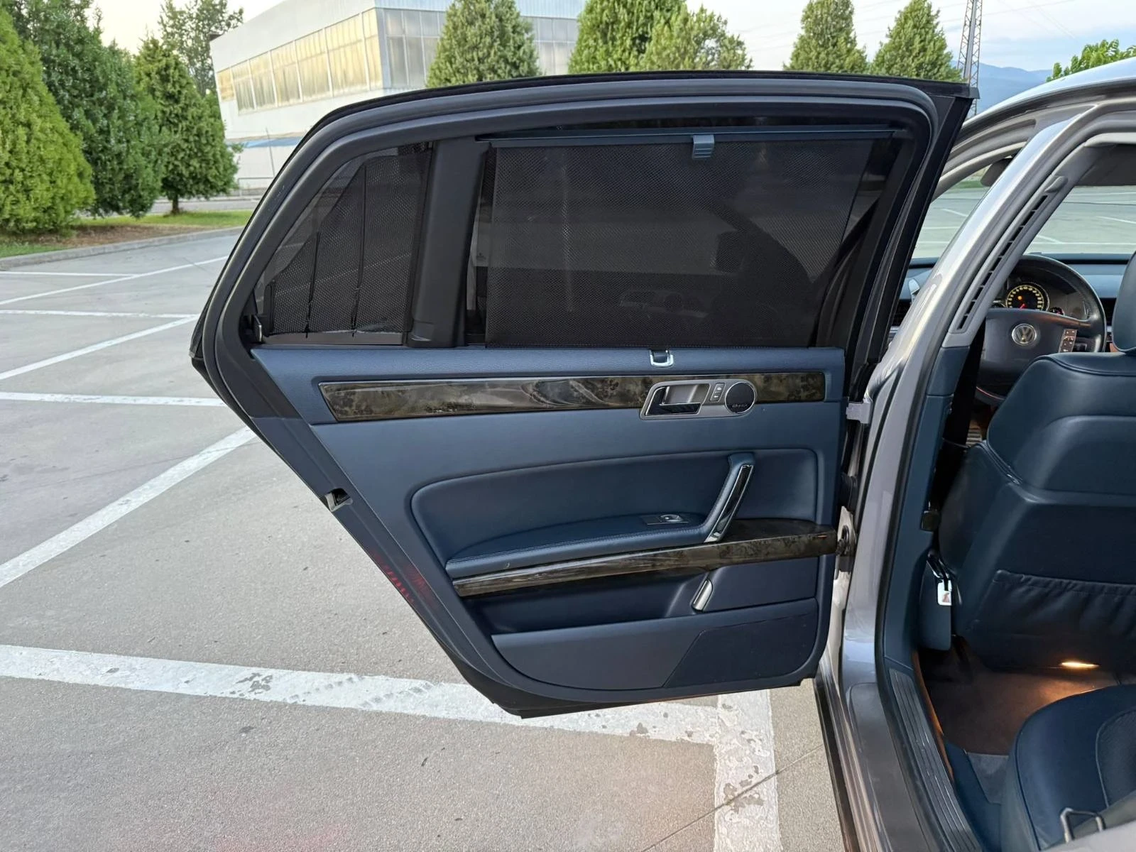 VW Phaeton, снимка 9 - Автомобили и джипове - 54250792