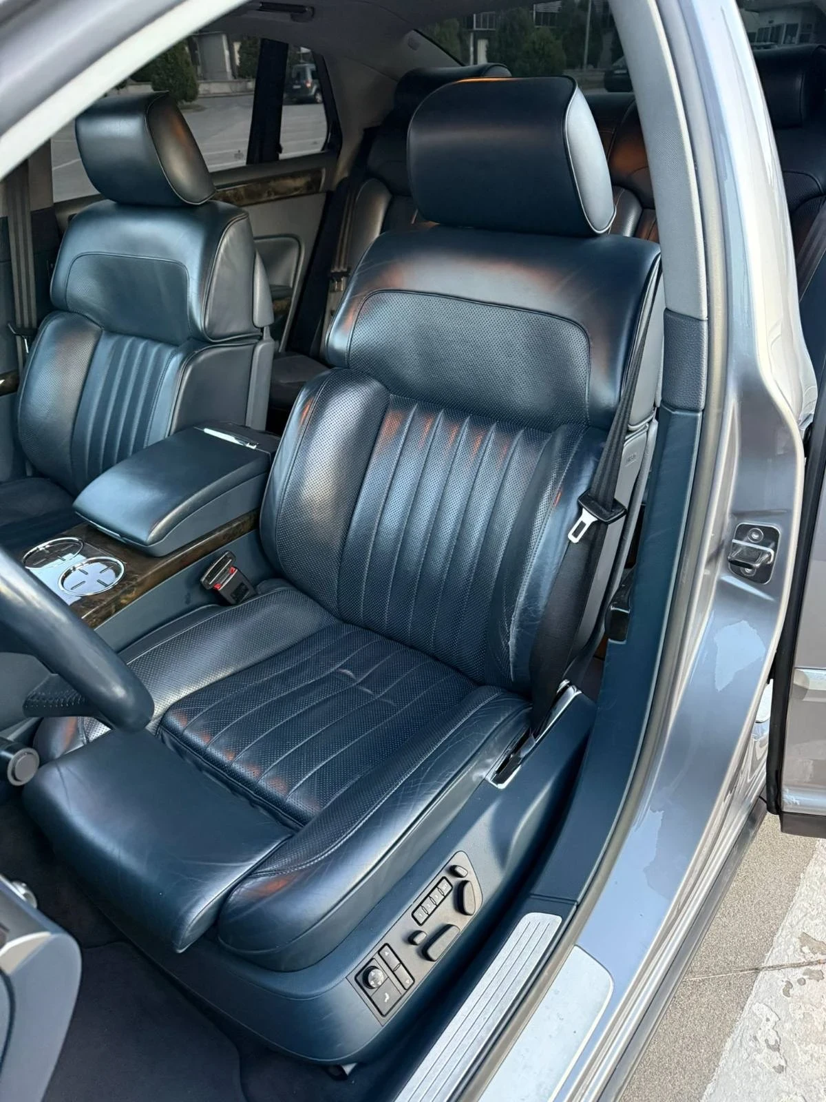 VW Phaeton, снимка 8 - Автомобили и джипове - 54250792