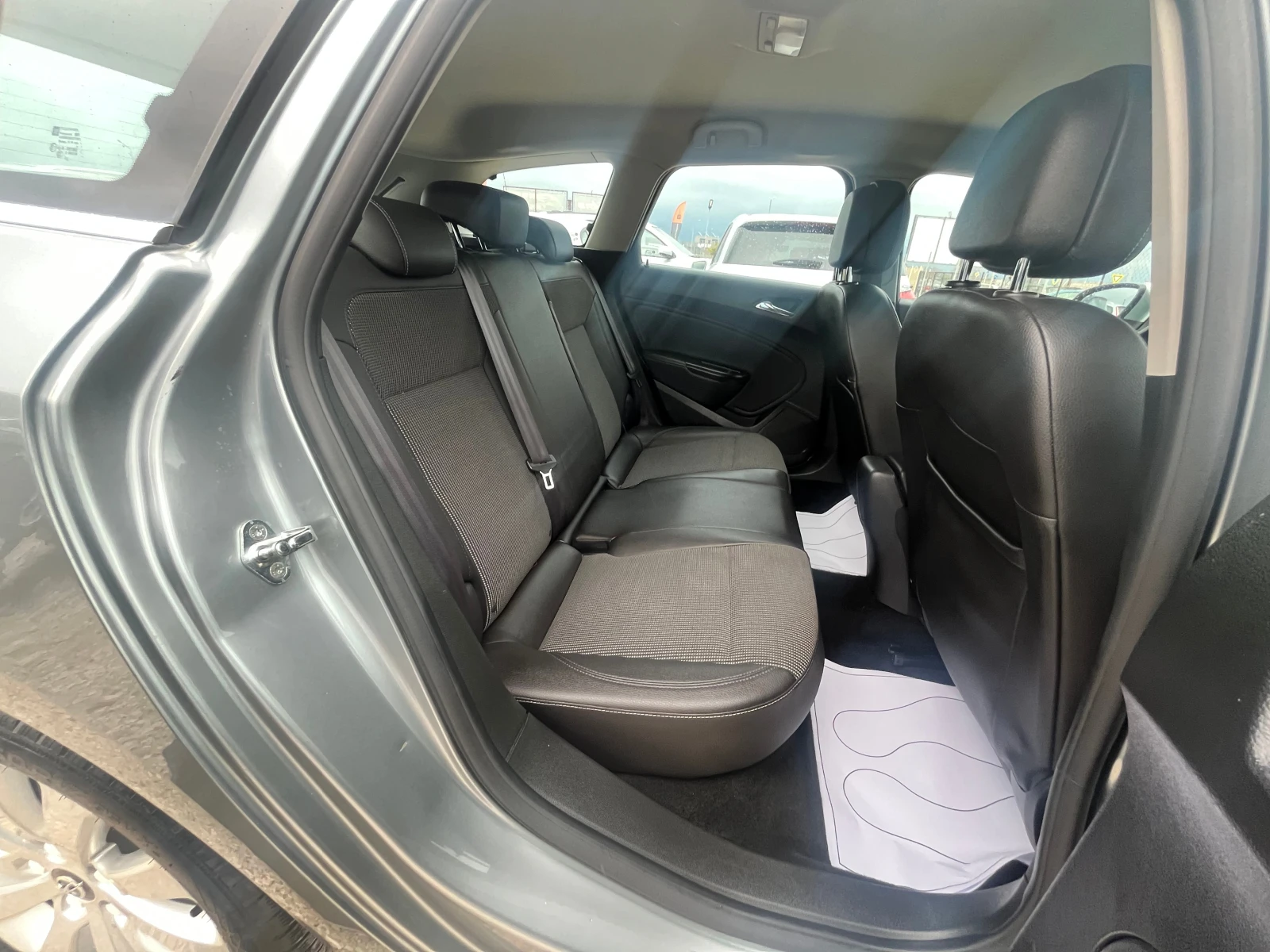 Opel Astra 1.6 CDTI, 136к.с., ЛИЗИНГ, снимка 13 - Автомобили и джипове - 54311627