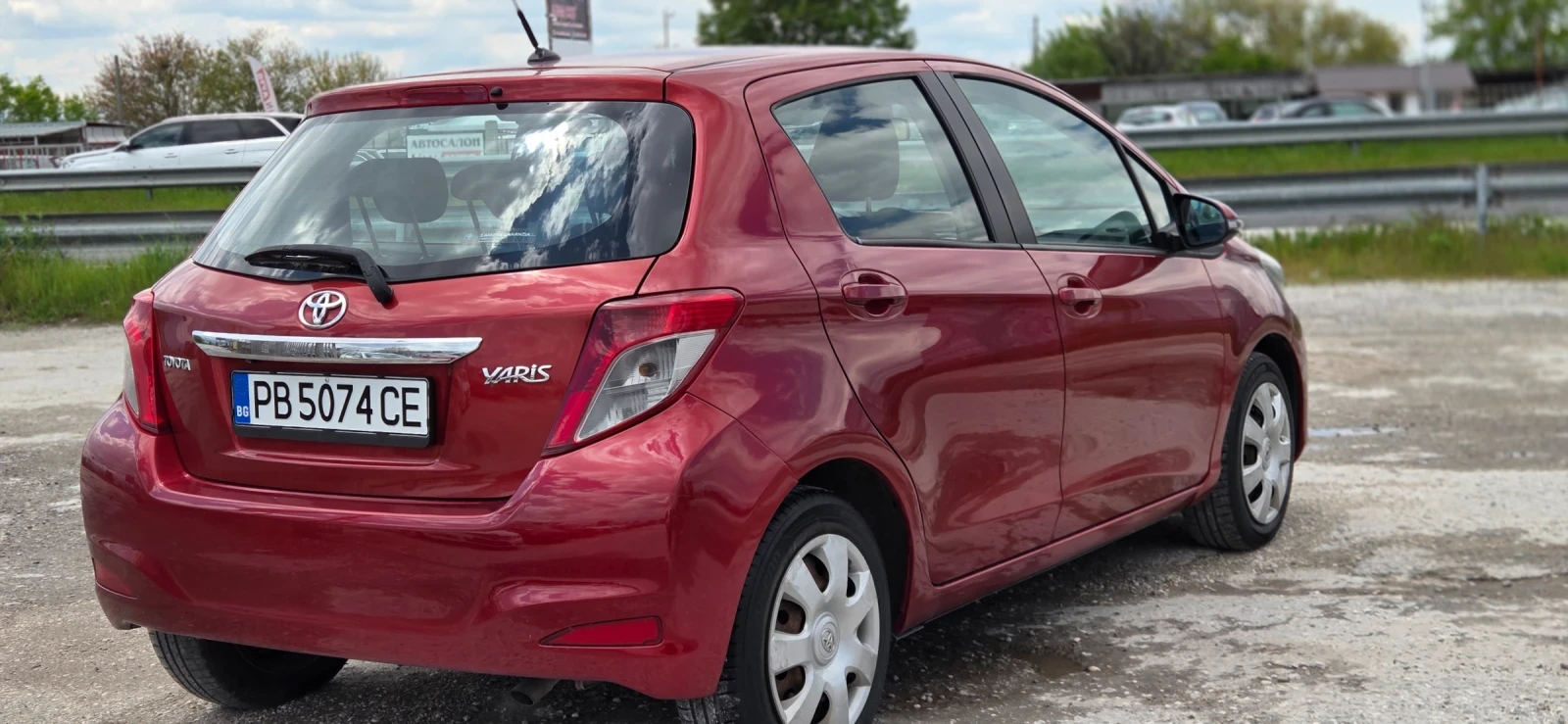 Toyota Yaris, снимка 4 - Автомобили и джипове - 54409395