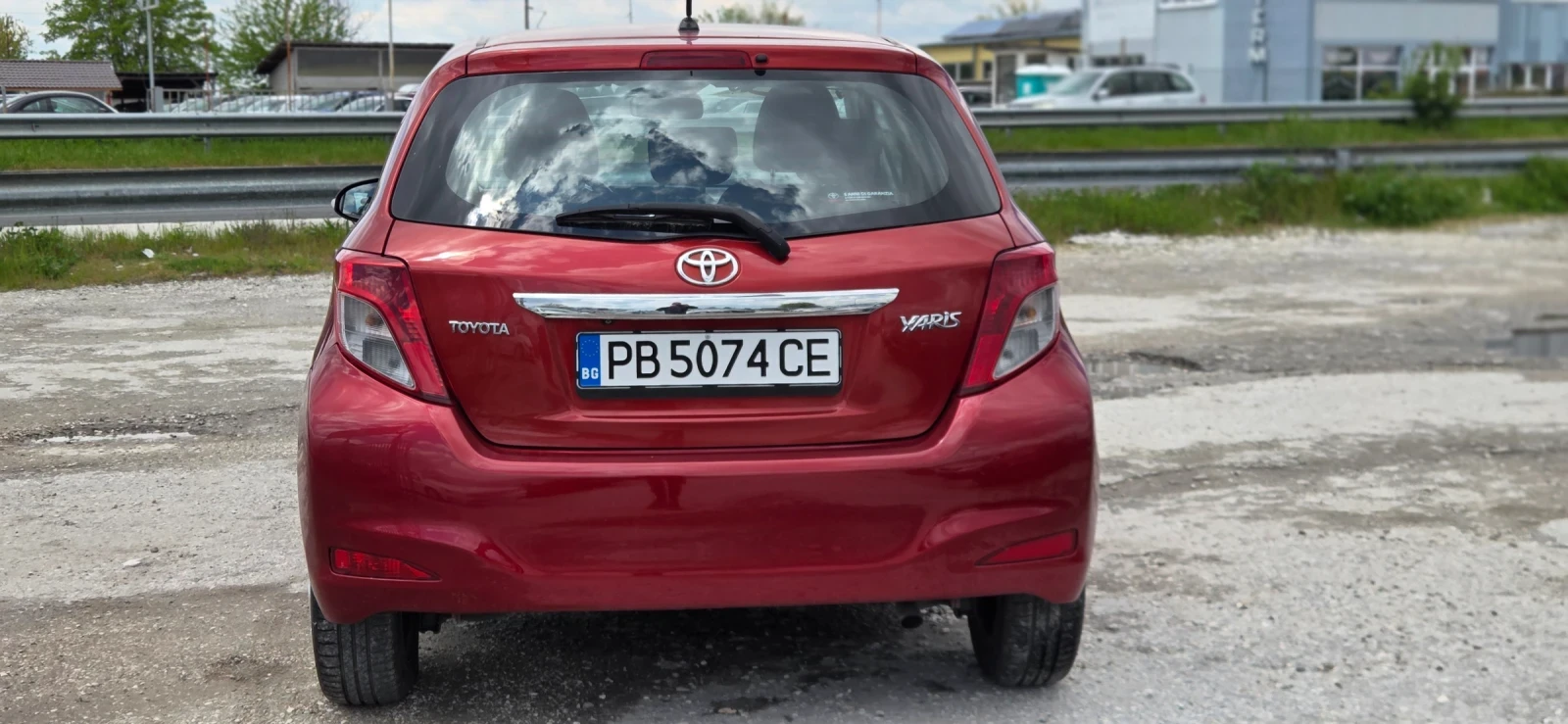 Toyota Yaris, снимка 5 - Автомобили и джипове - 54409395