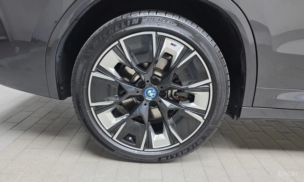 BMW iX3 * M-SPORT* КОЖА* ПОДГРЕВ* ПАНОРАМА* HEAD-UP* , снимка 5 - Автомобили и джипове - 54446274