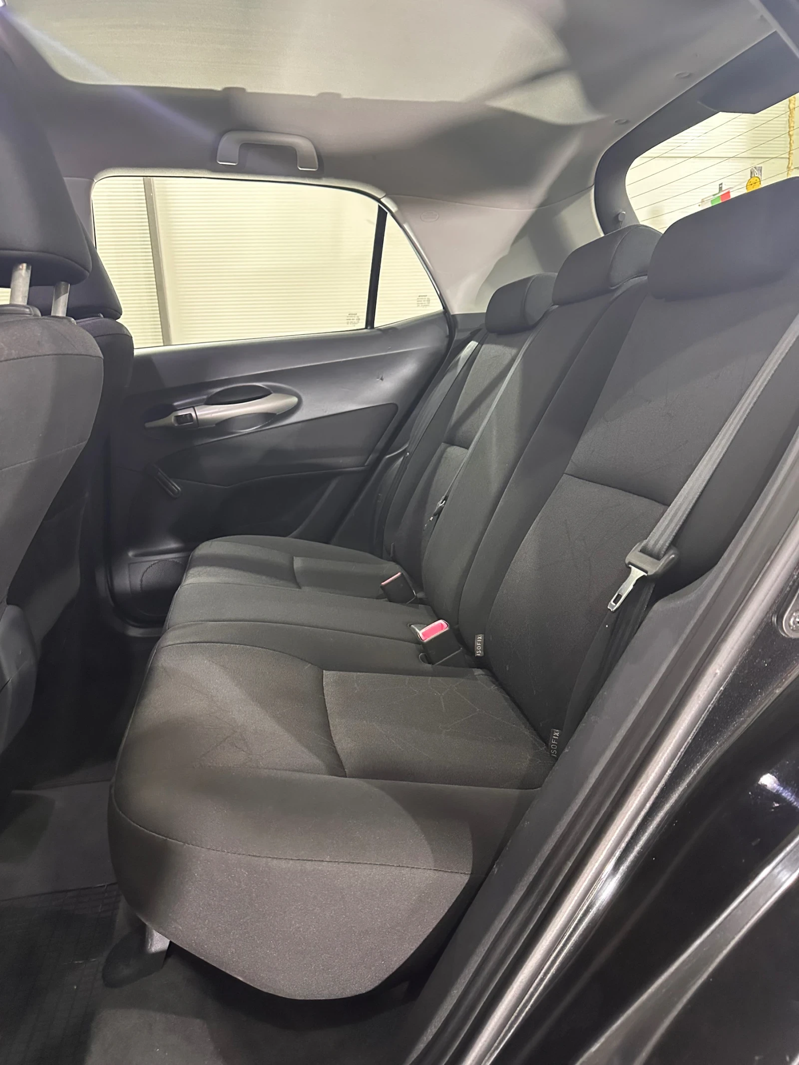 Toyota Auris, снимка 10 - Автомобили и джипове - 54638771