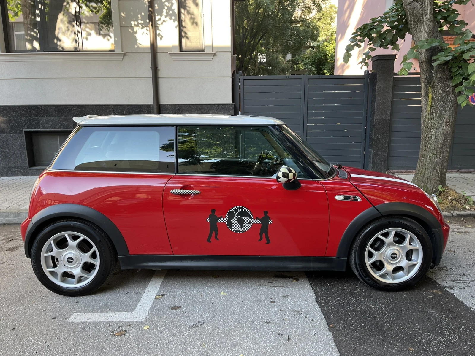 Mini Cooper s Checkmate Edition, снимка 2 - Автомобили и джипове - 54664049