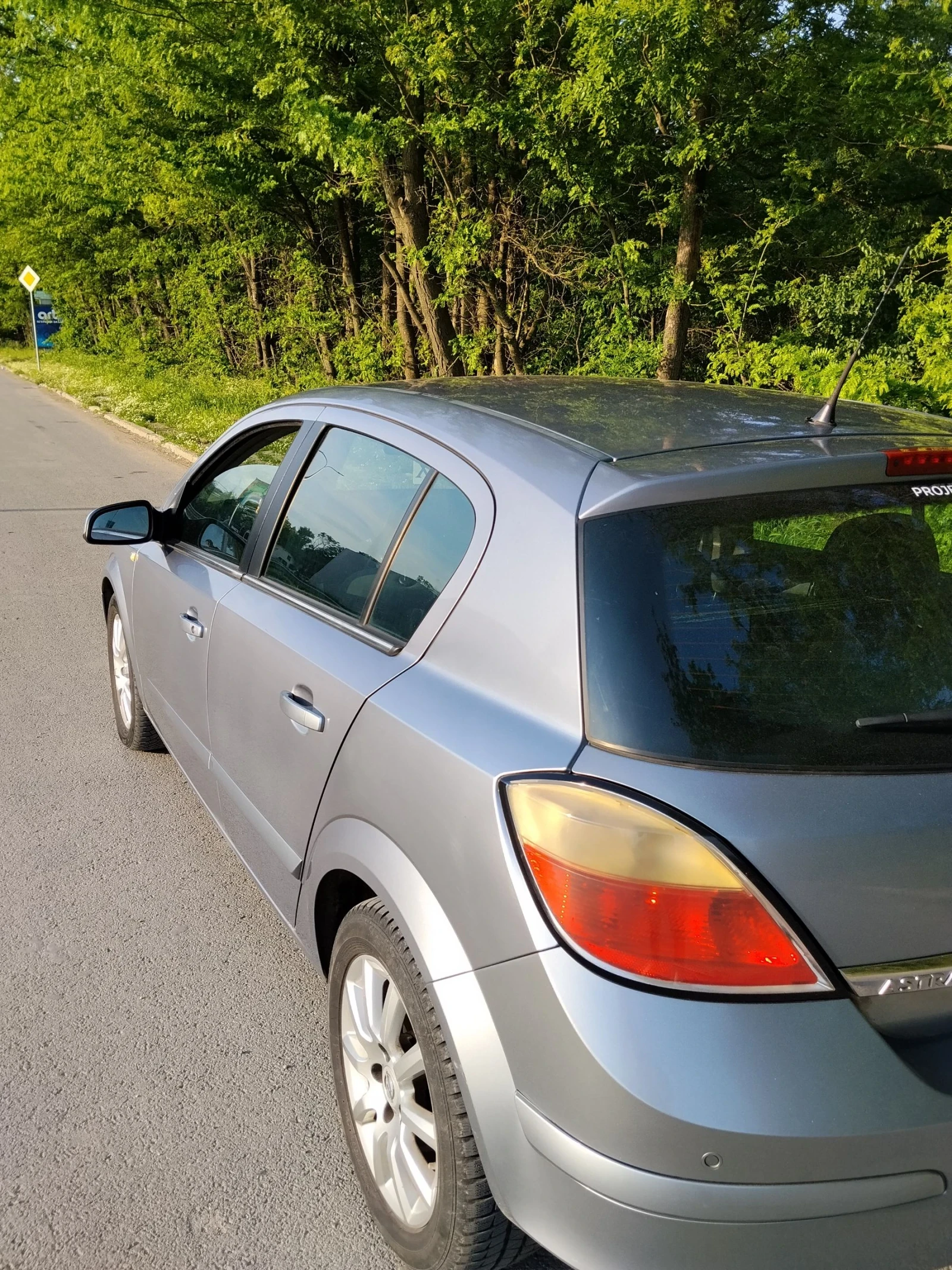 Opel Astra 1.7 cdti 100, снимка 6 - Автомобили и джипове - 54962321