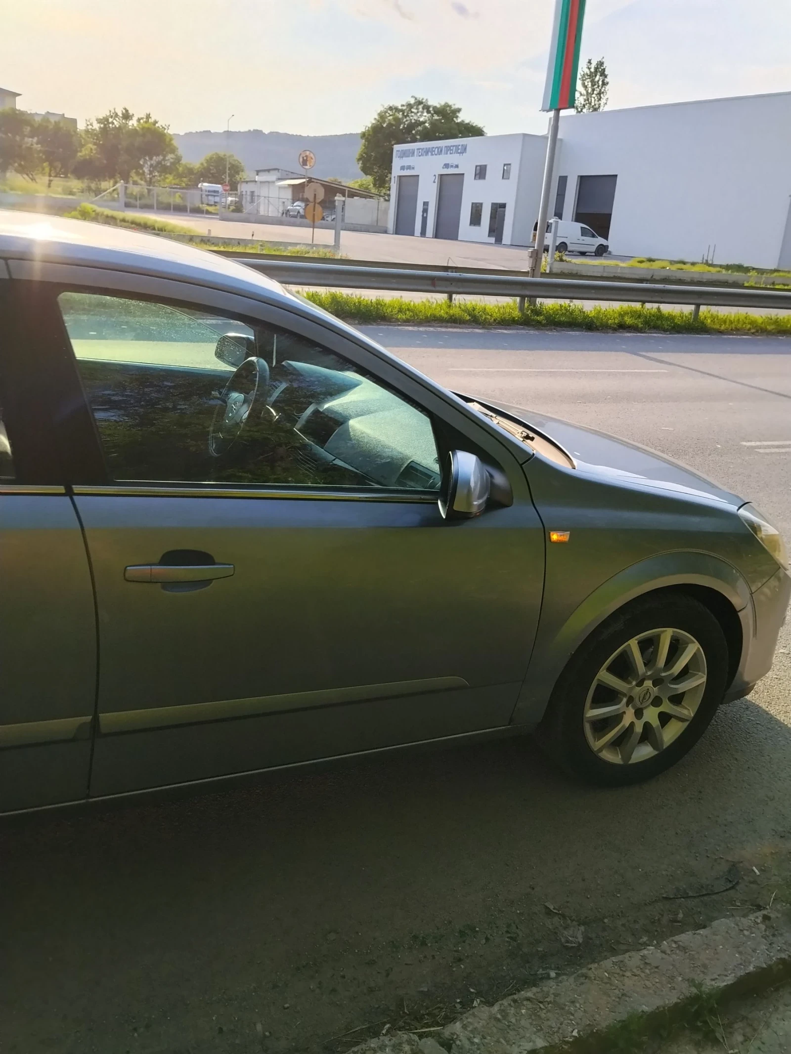 Opel Astra 1.7 cdti 100, снимка 10 - Автомобили и джипове - 54962321