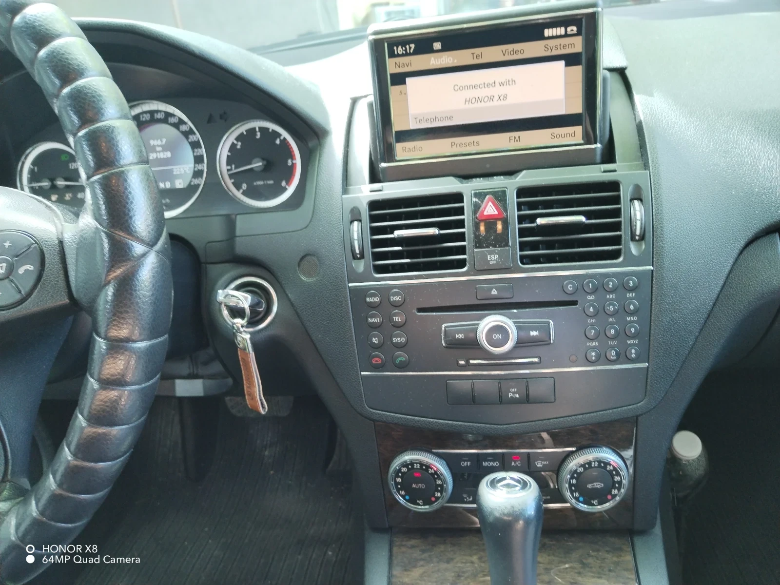 Mercedes-Benz C 220, снимка 11 - Автомобили и джипове - 54898804