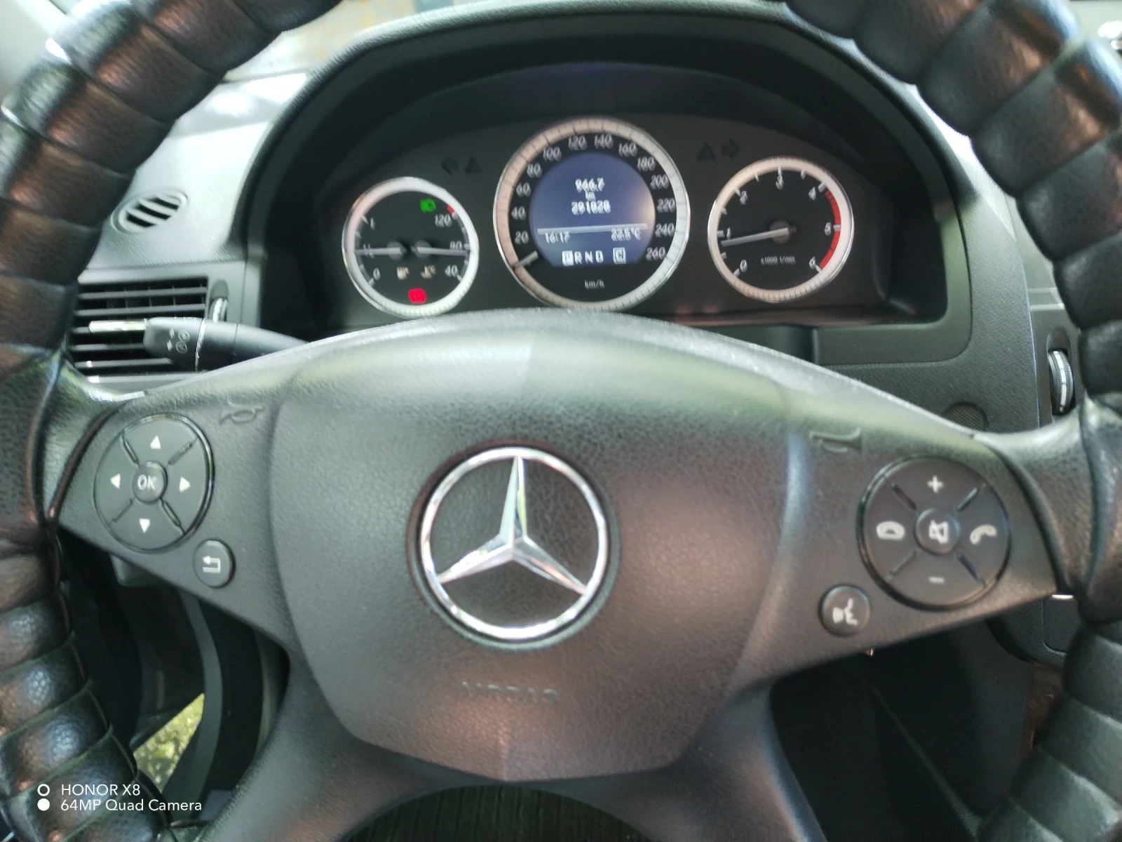 Mercedes-Benz C 220, снимка 10 - Автомобили и джипове - 54898804