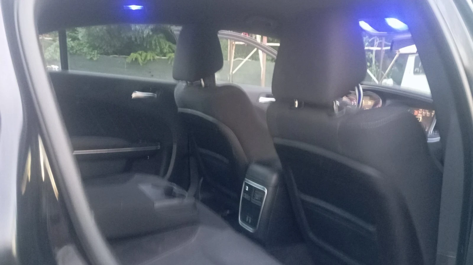 Dodge Charger 3.6, снимка 4 - Автомобили и джипове - 54974345