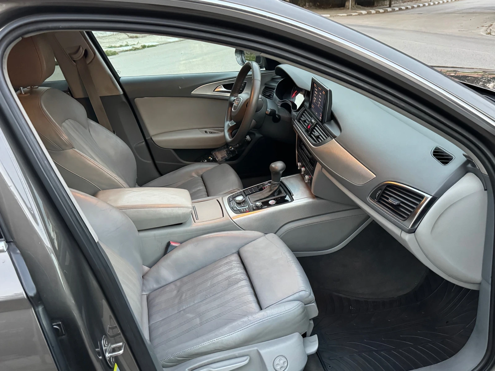 Audi A6, снимка 12 - Автомобили и джипове - 55891605