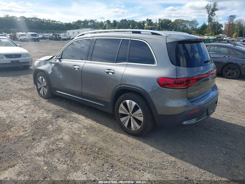 Mercedes-Benz EQB 300 4MATIC SUV, снимка 3 - Автомобили и джипове - 56215947