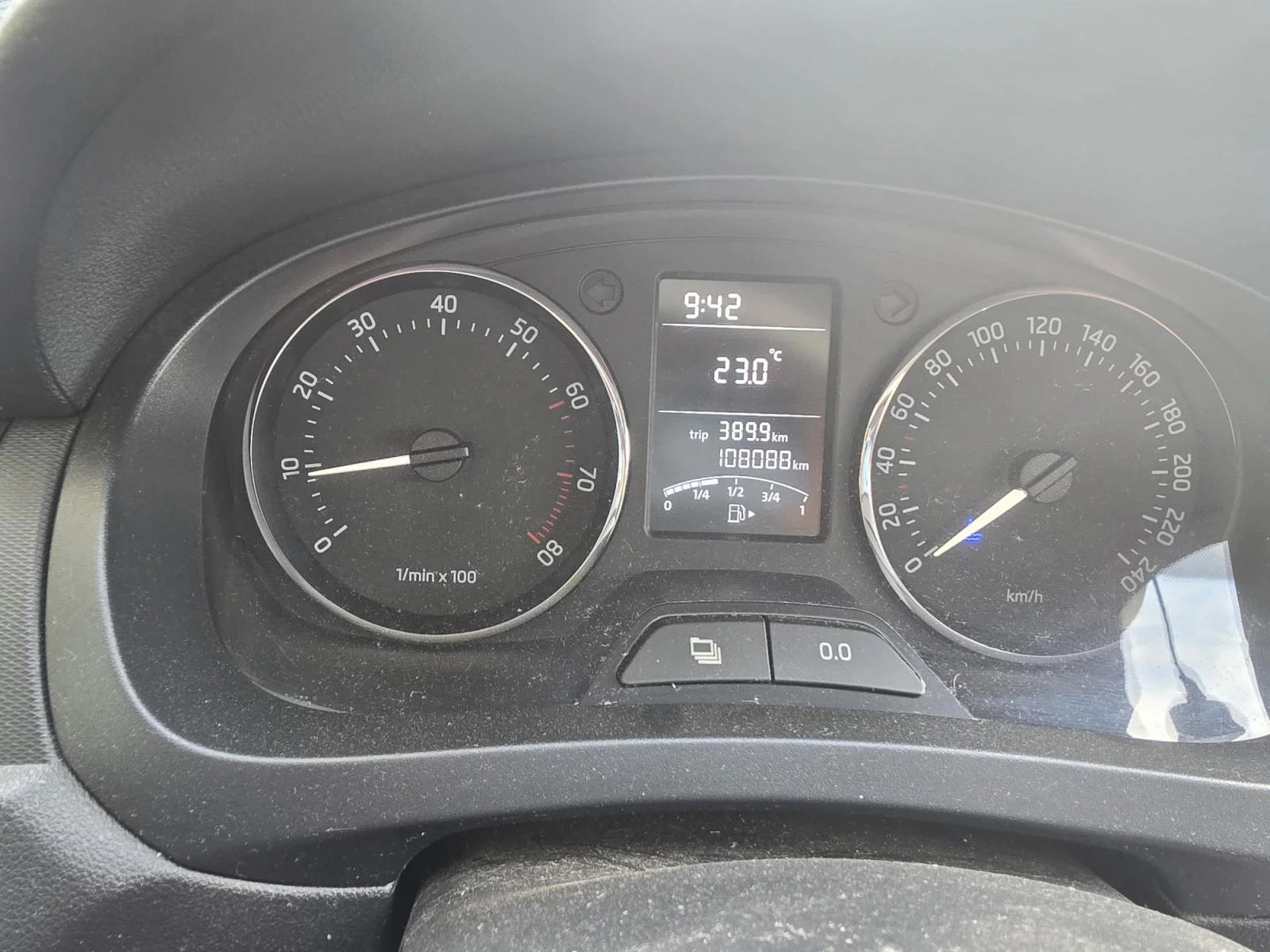 Skoda Rapid 1.2 , снимка 9 - Автомобили и джипове - 56426093