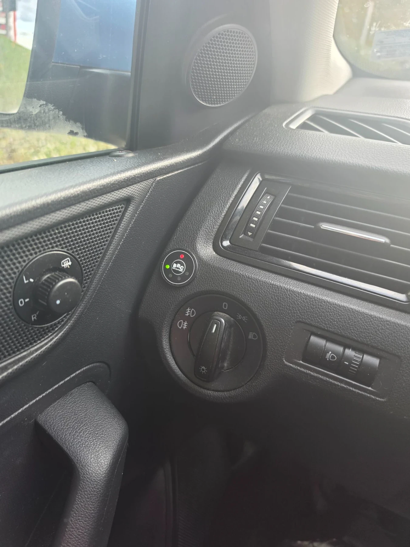 Skoda Rapid 1.2 , снимка 4 - Автомобили и джипове - 56426093