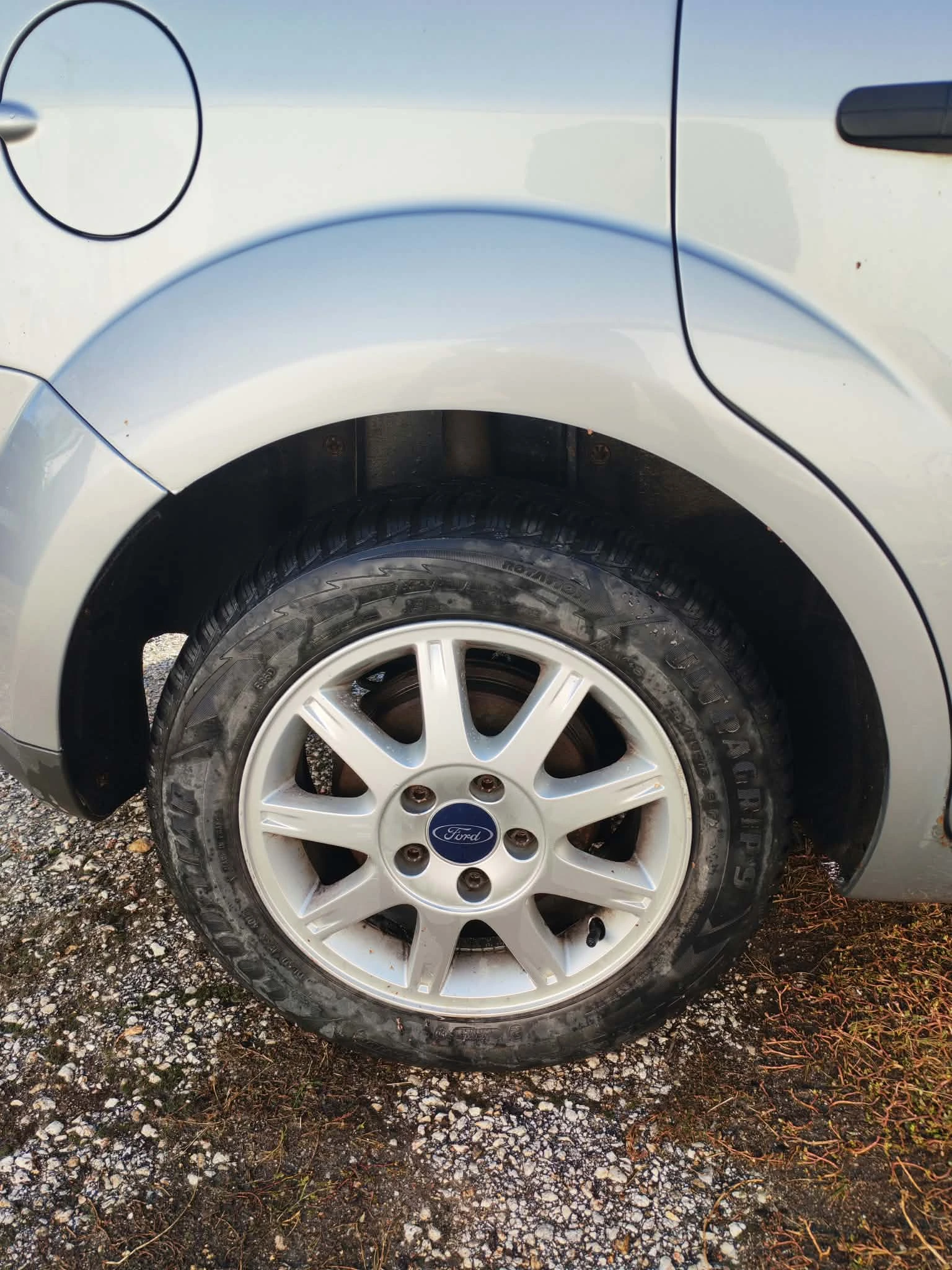 Ford Focus 1.6, снимка 6 - Автомобили и джипове - 56569370
