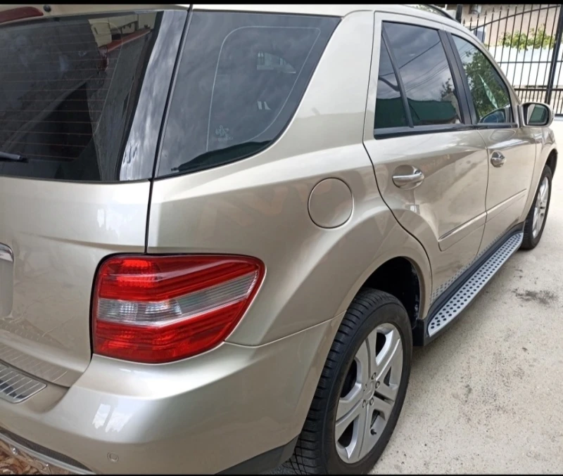 Mercedes-Benz ML 350 7G TRONIC, снимка 5 - Автомобили и джипове - 48297739