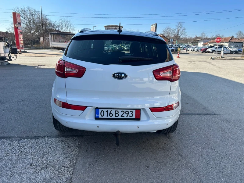 Kia Sportage 2.0 CRDI 4x4, снимка 3 - Автомобили и джипове - 49086118