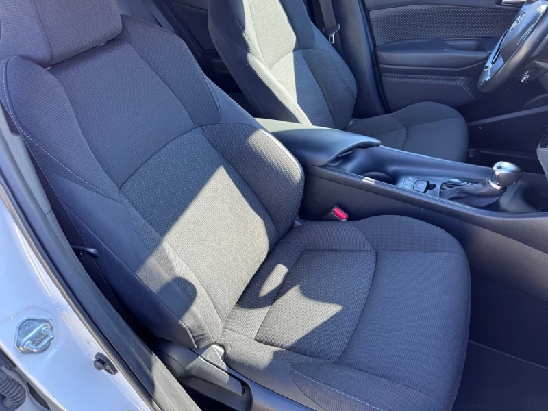 Toyota C-HR 1.8 Hybrid/Гаранция, снимка 12 - Автомобили и джипове - 52242275