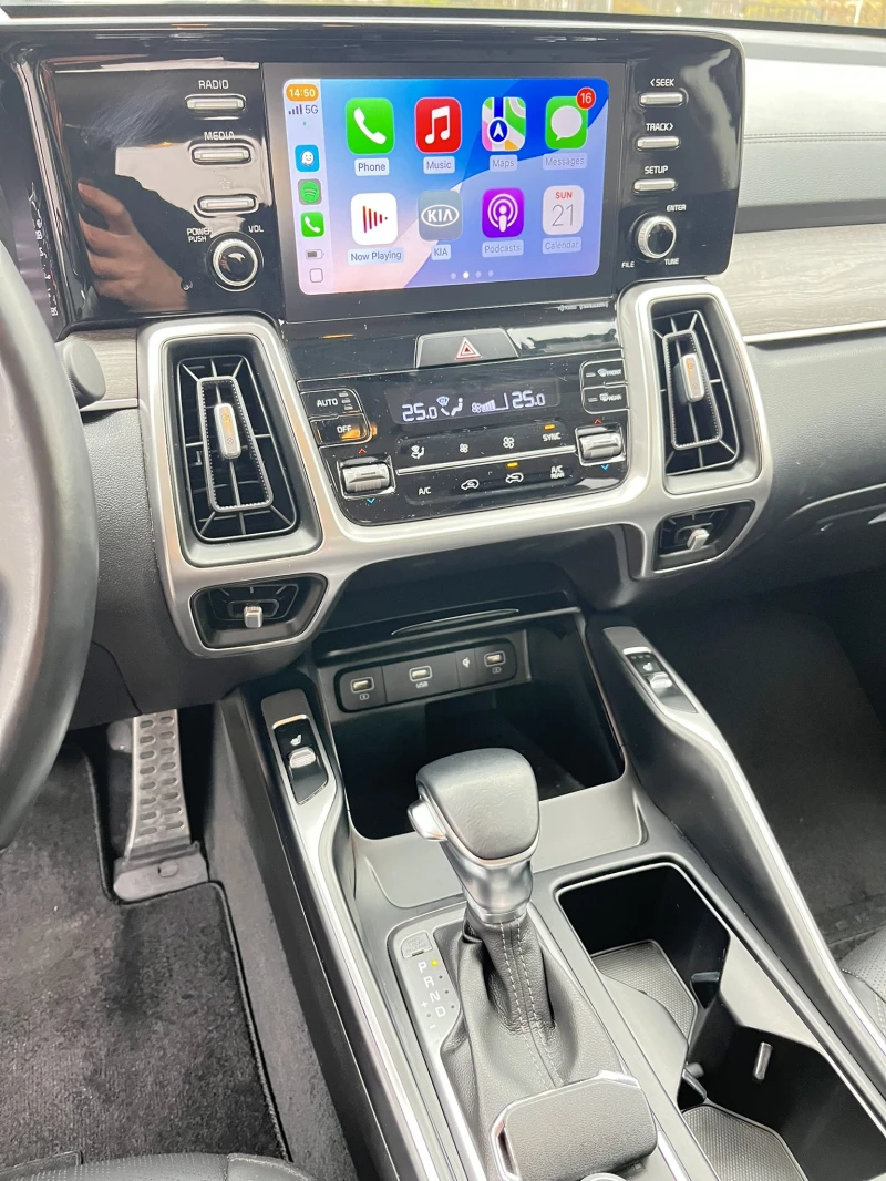 Kia Sorento, снимка 11 - Автомобили и джипове - 52868073