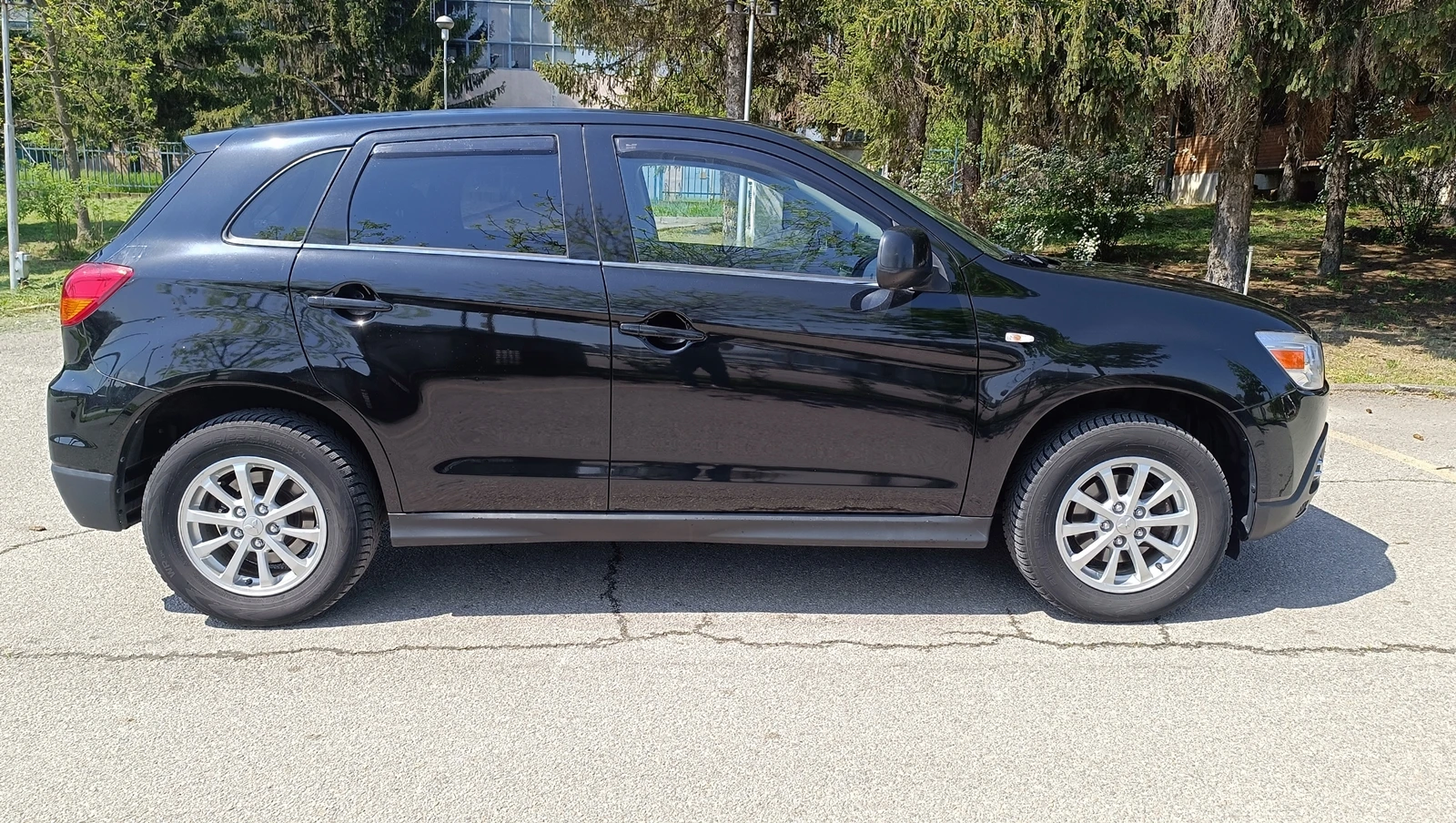 Mitsubishi ASX 1.8DI-D 4x4 - изображение 6