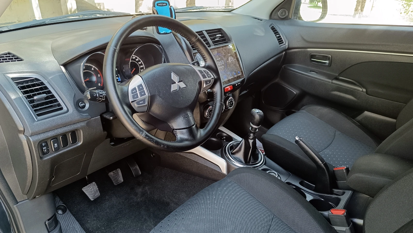 Mitsubishi ASX 1.8DI-D 4x4 - изображение 9