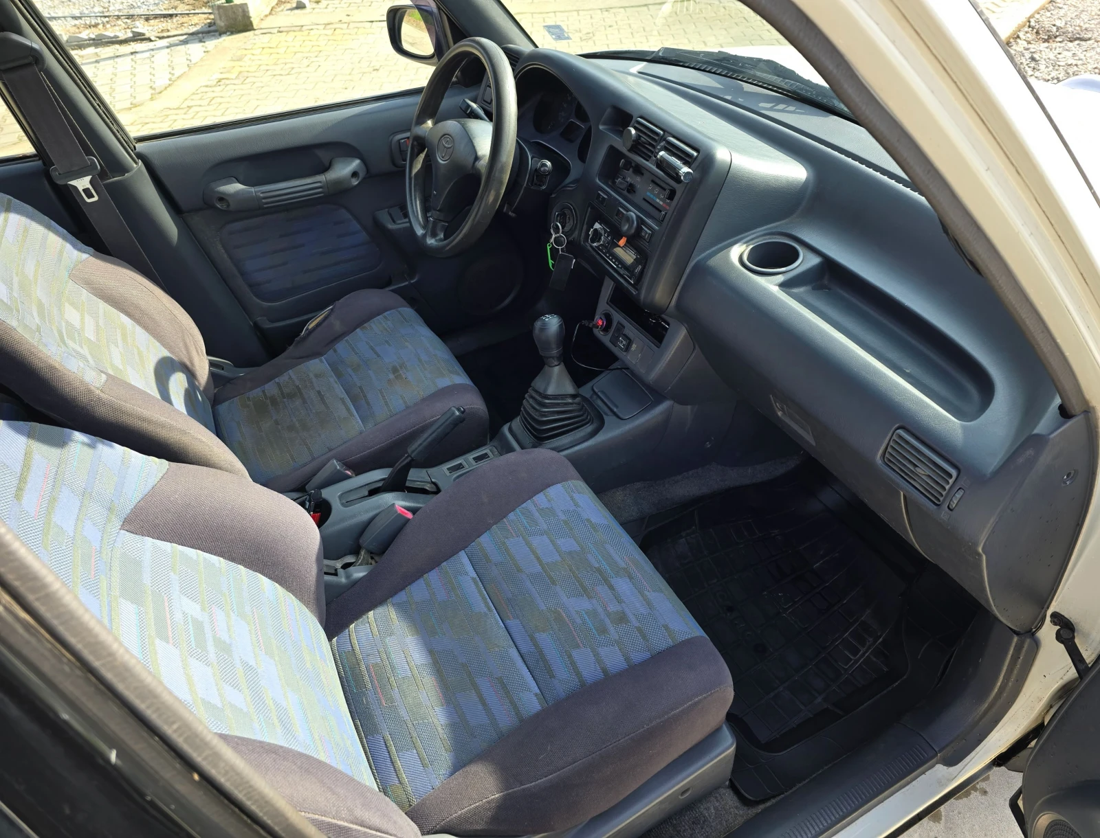 Toyota Rav4, снимка 10 - Автомобили и джипове - 53987543