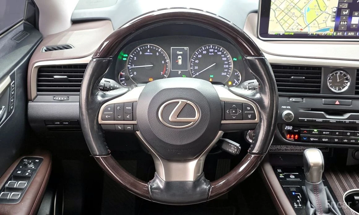 Lexus RX 350 * КОЖА* ПОДГРЕВ* ОБДУХВАНЕ* ПАНОРАМА* КРАЙНА ЦЕНА*, снимка 12 - Автомобили и джипове - 54113569