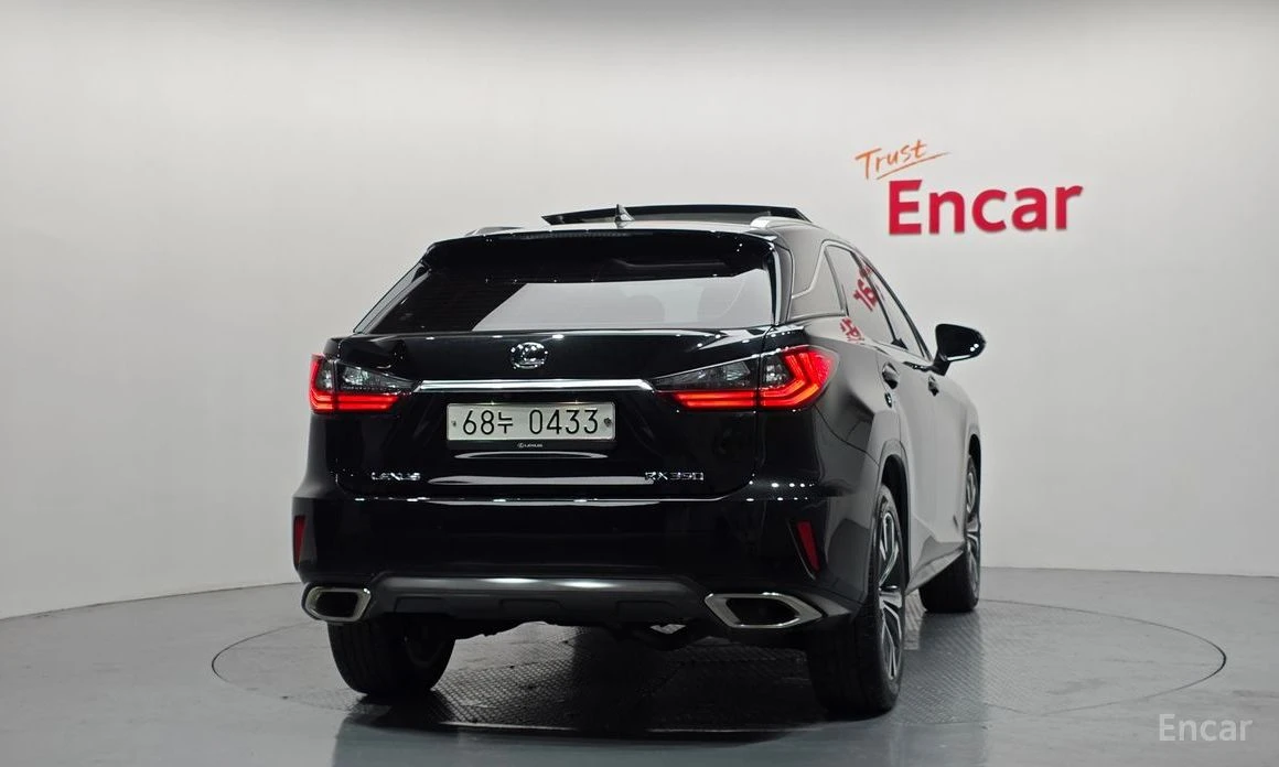 Lexus RX 350 * КОЖА* ПОДГРЕВ* ОБДУХВАНЕ* ПАНОРАМА* КРАЙНА ЦЕНА*, снимка 4 - Автомобили и джипове - 54113569